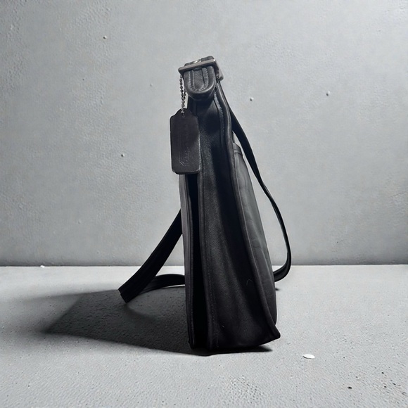 Vintage Coach Legacy Studio Flap 9144 black with Hang Tag in Great Condition - Picture 3 of 8